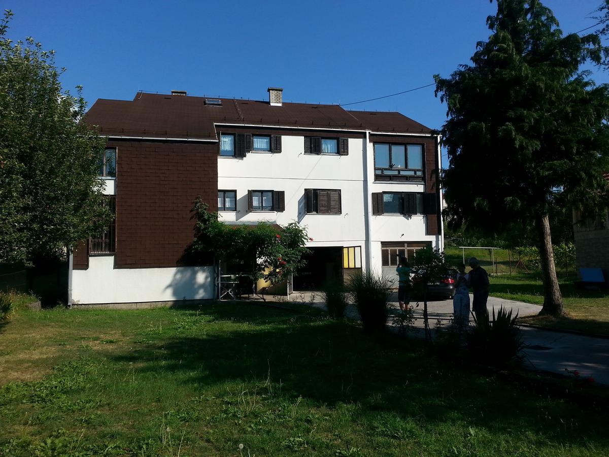 Guesthouse Trikic Drvar Exteriör bild